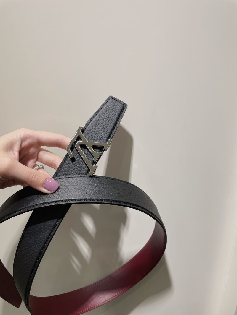 l0vis Vvtt0n belts